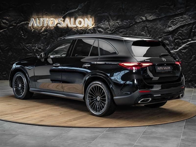 Gebraucht Mercedes GLC300 AMG line 258 PS (189 kW) 2023 SUV