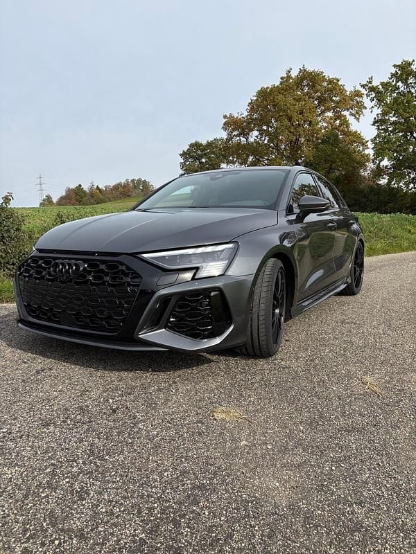 Gebraucht Audi RS3 Sportback 400 PS (294 kW) 2024 Kleinwagen
