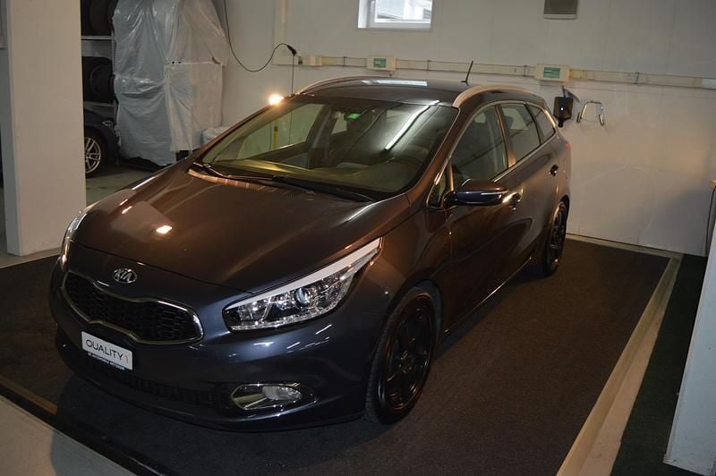 Gebraucht Kia Ceed Sportswagon Style 135 PS (99 kW) 2014 Kombi