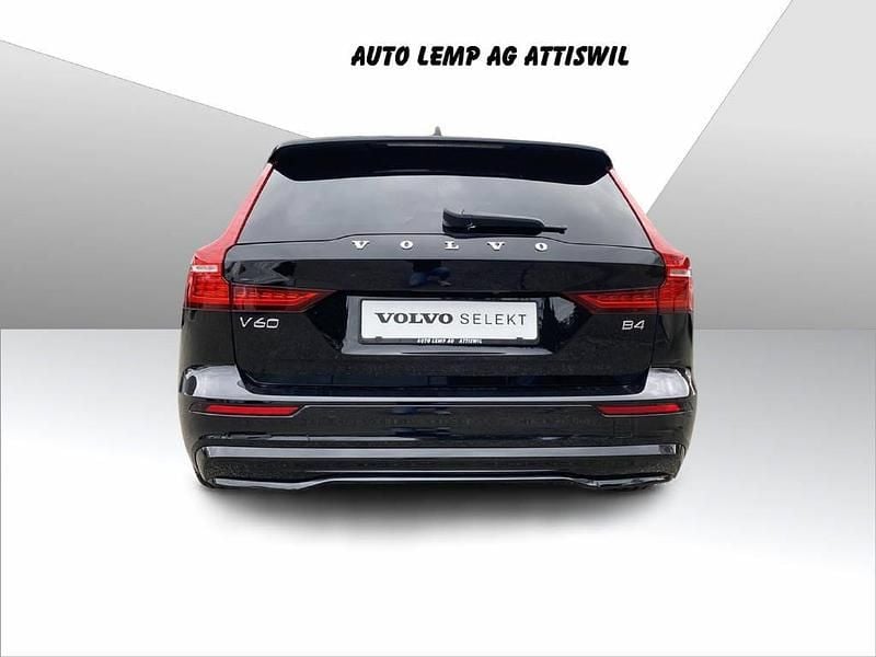 Gebraucht Volvo V60 Plus 211 PS (155 kW) 2023 Kombi