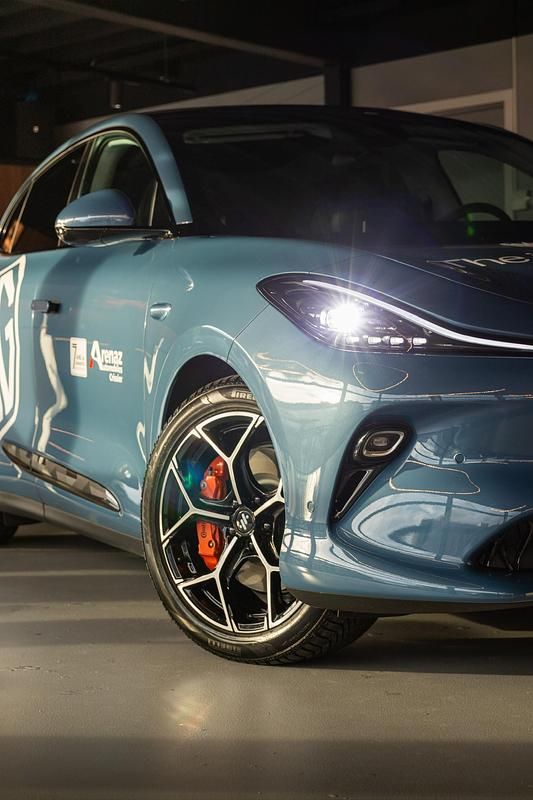 Neu MG IM6 Performance 552 kW (751 PS) 2025 Blau SUV