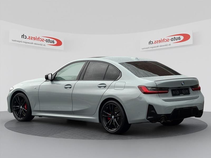 Gebraucht BMW 330 Shadowline 245 PS (180 kW) 2024 Limousine