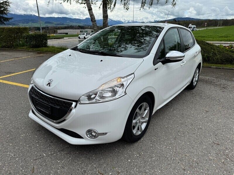 Gebraucht 2014 Peugeot 208 Style Kleinwagen | CHF 4’900 (Fairer Preis) - Bild 1/4