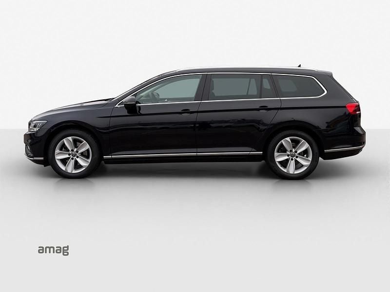 Gebraucht VW Passat Elegance 200 PS (147 kW) 2023 Deepblack perleffekt Kombi