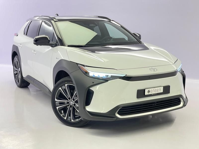 Weiss Gebraucht 2025 Toyota bZ4X Premium SUV | CHF 44’900 (Fairer Preis) - Bild 1/4