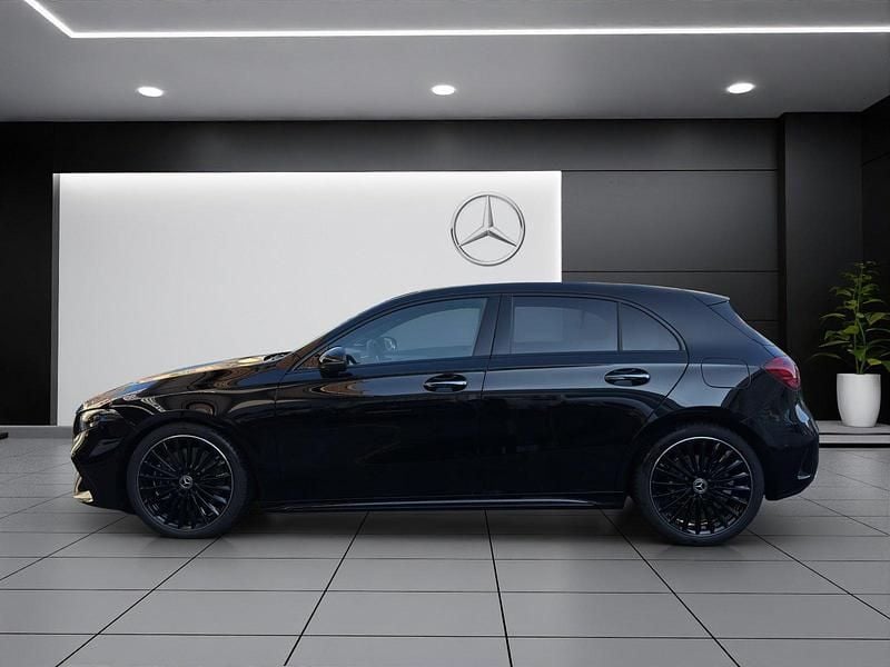 Neu Mercedes A250 224 PS (164 kW) 2025 Schwarz Limousine