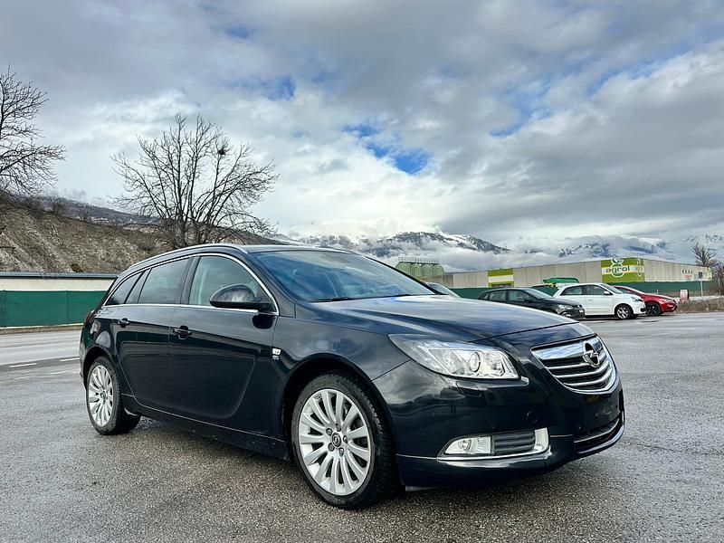 Gebraucht Opel Insignia Sport 220 PS (161 kW) 2010 Kombi