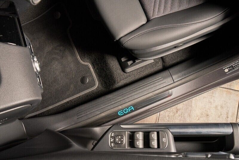 Gebraucht Mercedes EQA350 214 kW (292 PS) 2024 SUV