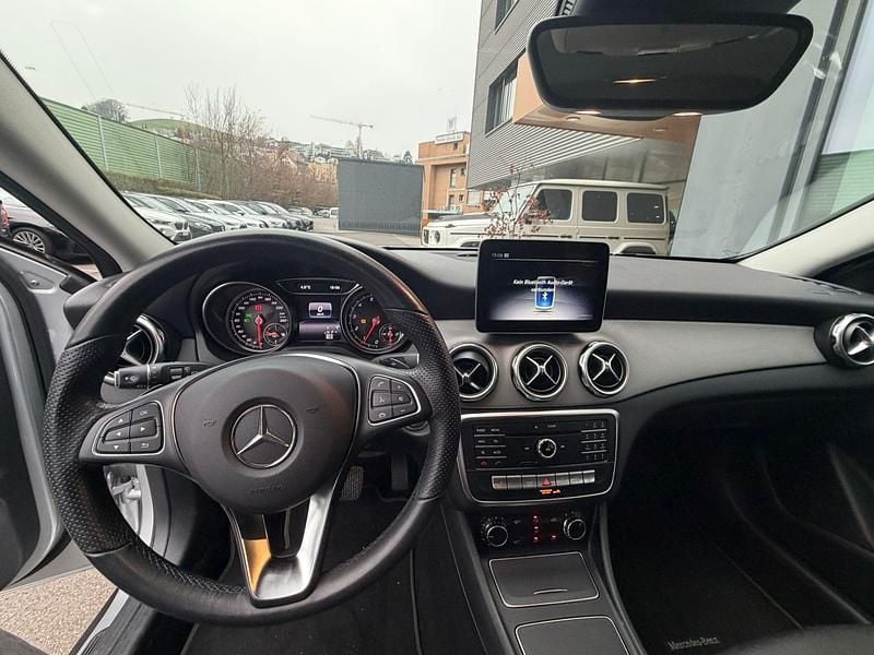 Gebraucht Mercedes GLA200 Urban 156 PS (114 kW) 2019 SUV