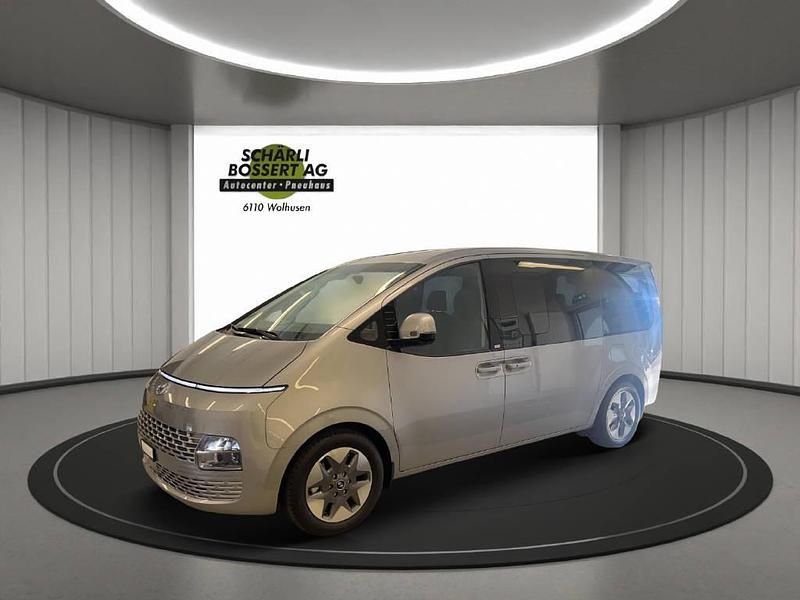 Grau Gebraucht 2023 Hyundai Staria Van / Kleinbus | CHF 49’900 (Etwas zu teuer) - Bild 1/4