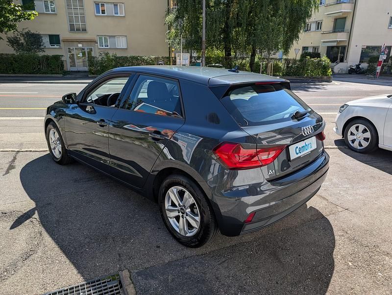 Gebraucht Audi A1 Sportback Attraction 115 PS (84 kW) 2020 Grau Kleinwagen