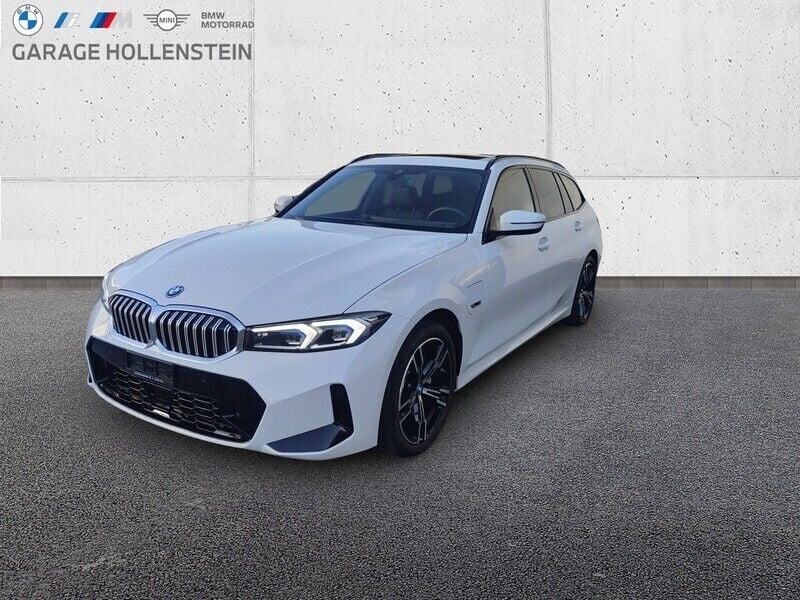 Weiss Gebraucht 2023 BMW 330e M Sport Kombi | CHF 42’900 (Guter Preis) - Bild 1/4