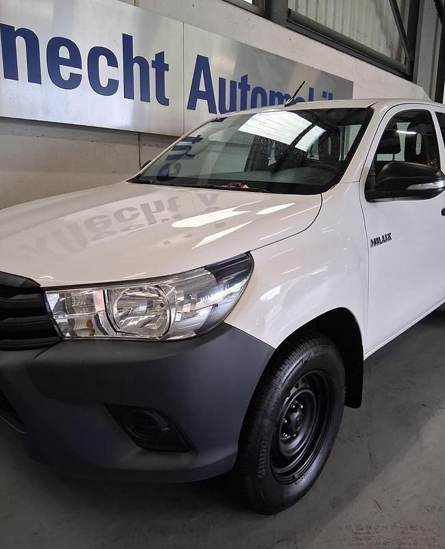 Gebraucht Toyota HiLux Luna 170 PS (125 kW) 2016 Abholung