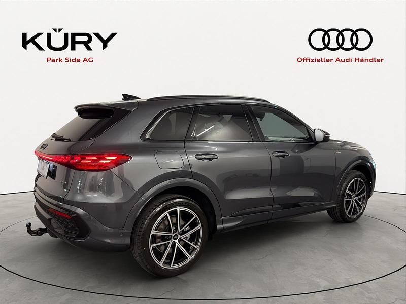 Neu Audi Q5 Comfort 204 PS (150 kW) 2026 Grau SUV