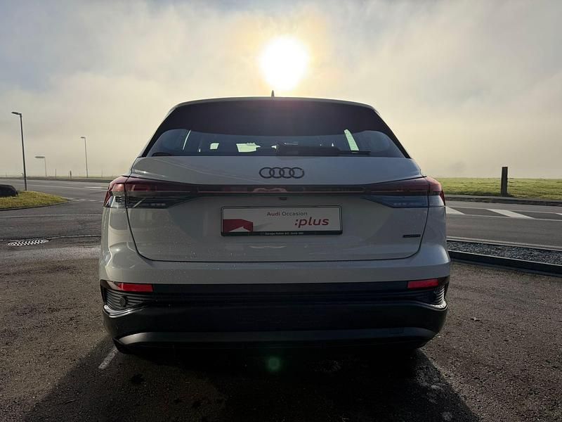 Gebraucht Audi Q4 e-tron Comfort 210 kW (286 PS) 2023 Weiss SUV