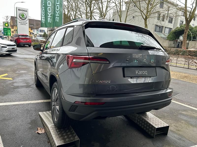 Neu Skoda Karoq Dynamic 150 PS (110 kW) 2026 Grau SUV