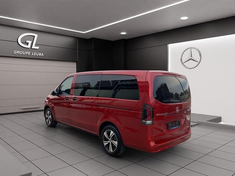 Neu Mercedes Vito 163 PS (119 kW) 2025 Rot Van