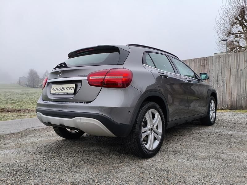 Gebraucht Mercedes GLA200 136 PS (100 kW) 2018 Grau SUV