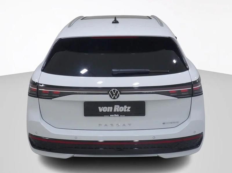 Neu VW Passat R-line 272 PS (200 kW) 2025 Weiss Kombi
