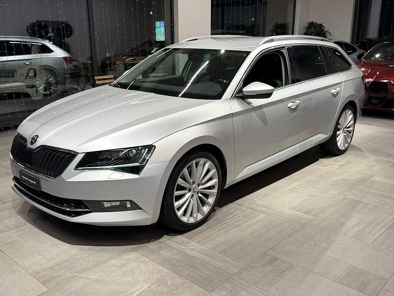 Silber Gebraucht 2016 Skoda Superb Style Kombi | CHF 19’990 (Fairer Preis) - Bild 1/4