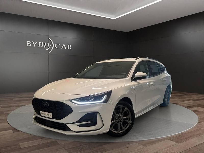 Weiss Gebraucht 2024 Ford Focus ST-Line Kombi | CHF 23’734 (Fairer Preis) - Bild 1/4