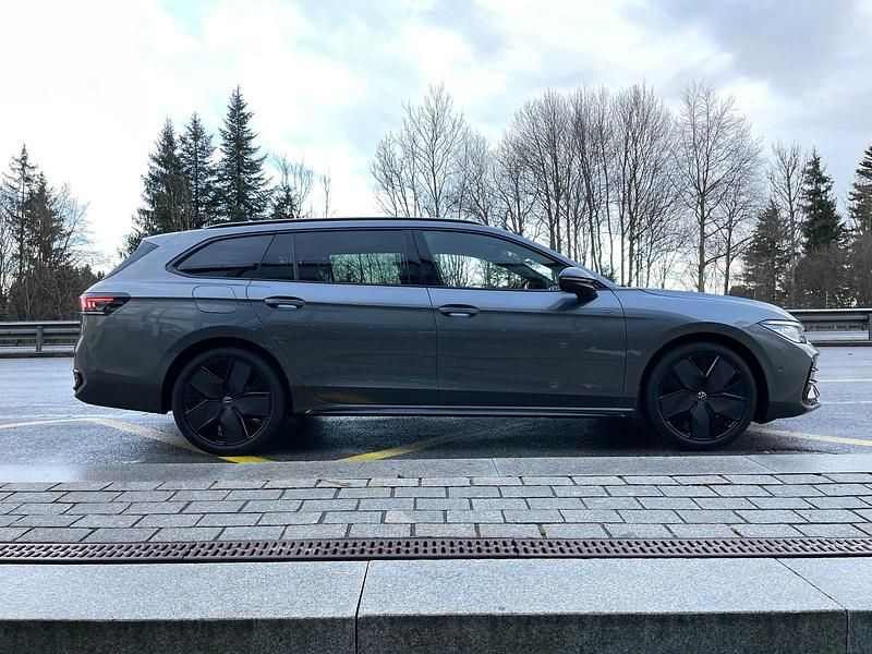 Neu VW Passat R-line 193 PS (141 kW) 2026 Kombi