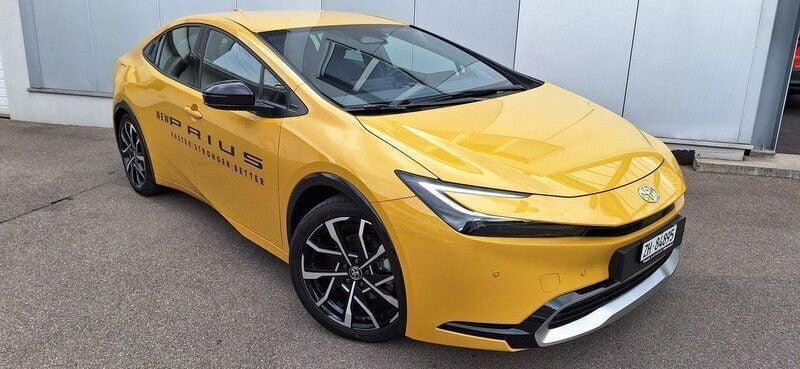Gelb Gebraucht 2023 Toyota Prius Style Kleinwagen | CHF 39’800 (Teuer) - Bild 1/4