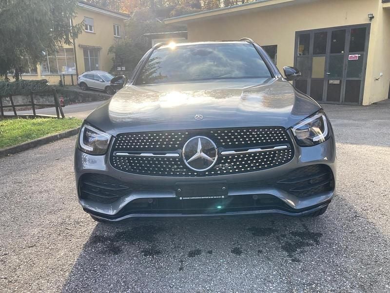 Gebraucht Mercedes GLC220 AMG line 194 PS (142 kW) 2020 Grau SUV