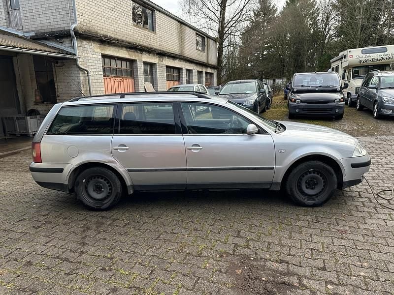 Gebraucht 2002 VW Passat Trendline Kombi | CHF 700 - Bild 1/4