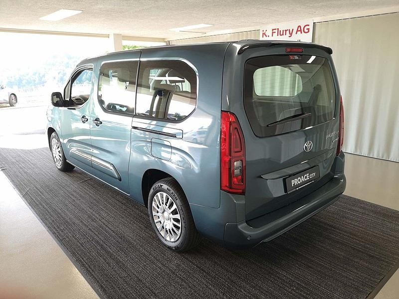 Neu Toyota Proace Verso City 100 kW (136 PS) 2025 Blau Kombi