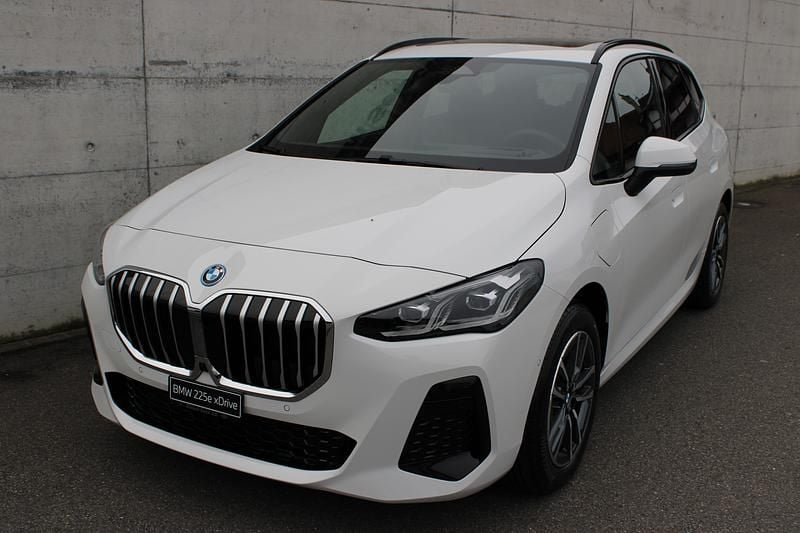 Neu BMW 225 M Sport 245 PS (180 kW) 2025 Van / Kleinbus