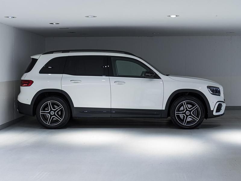 Gebraucht Mercedes GLB220 190 PS (139 kW) 2024 Weiss SUV