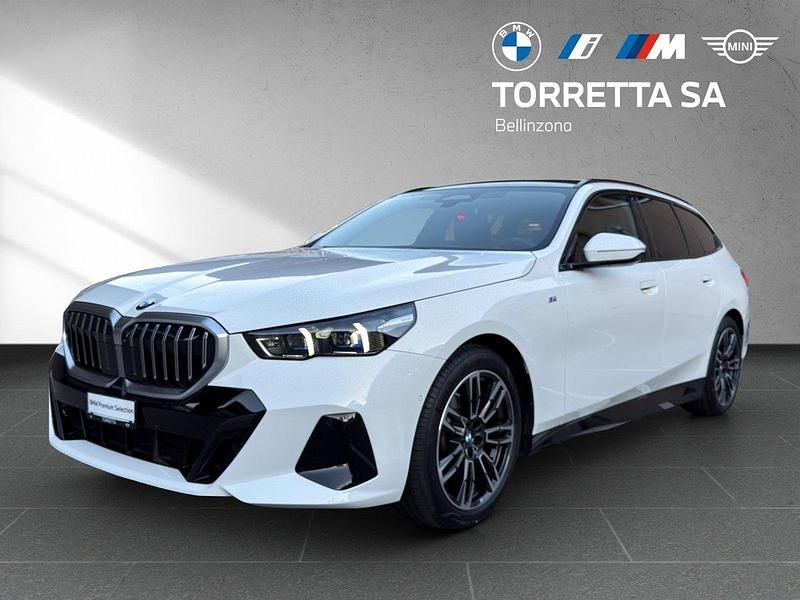 Weiss Gebraucht 2025 BMW 520 M Sport Kombi | CHF 51’900 (Etwas zu teuer) - Bild 1/4