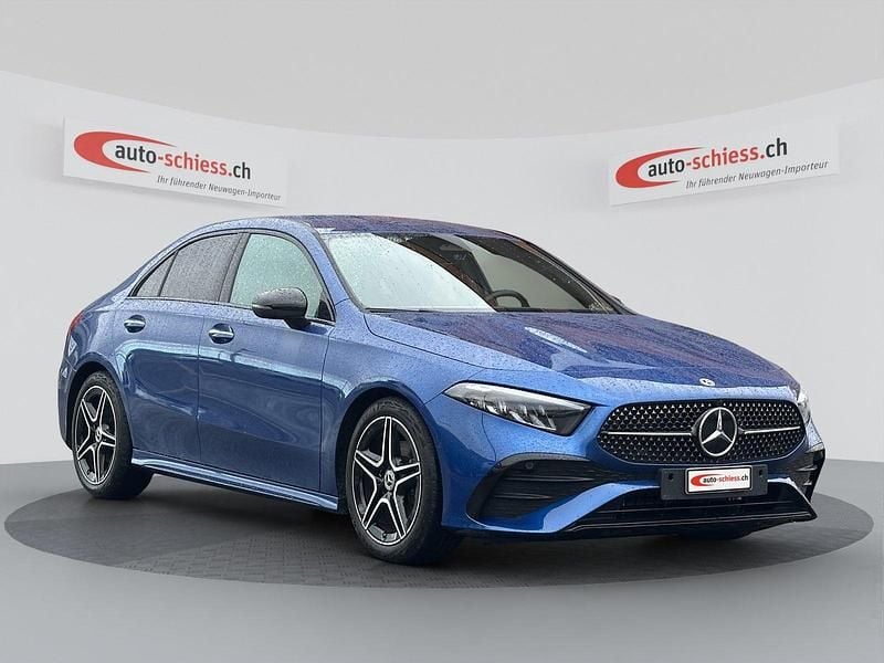 Gebraucht Mercedes A200 163 PS (119 kW) 2024 Limousine
