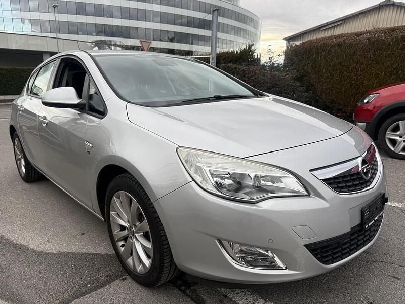 Gebraucht Opel Astra Enjoy 115 PS (84 kW) 2012