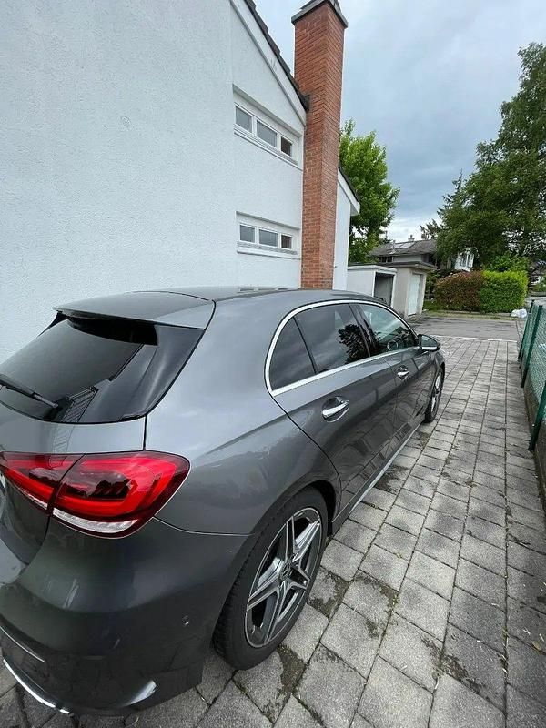 Gebraucht Mercedes A180 AMG line 136 PS (100 kW) 2022 Limousine
