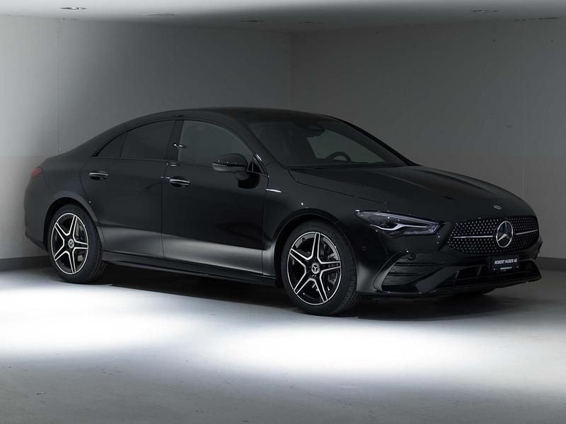 Gebraucht Mercedes CLA200 163 PS (119 kW) 2025 Schwarz Coupé
