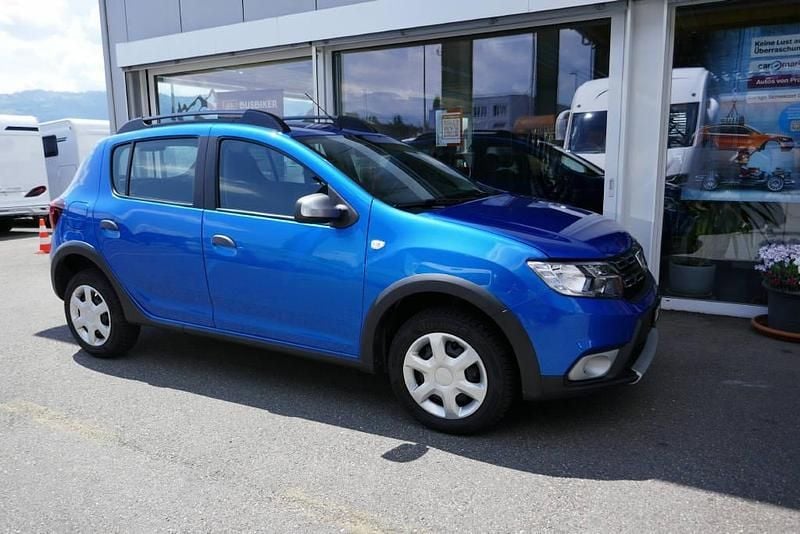 Gebraucht Dacia Sandero Stepway 90 PS (66 kW) 2017 Blau Limousine