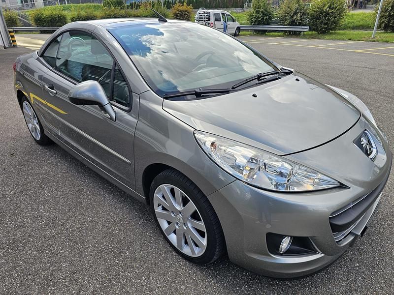 Gebraucht Peugeot 207 CC Allure 120 PS (88 kW) 2012 Cabrio