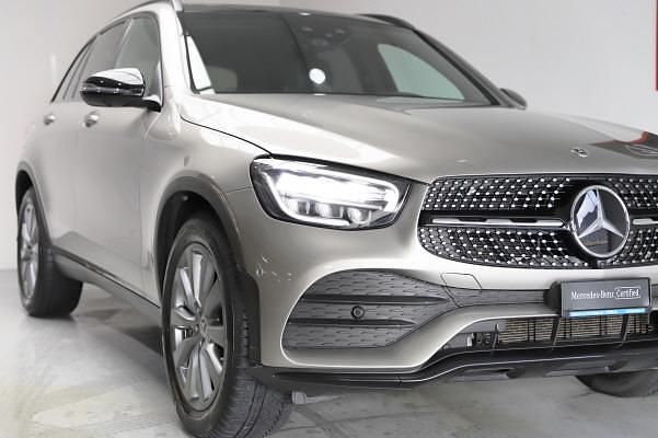Gebraucht Mercedes GLC300e AMG line 258 PS (189 kW) 2021 Beige SUV