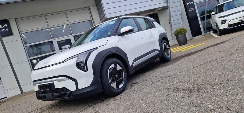 Weiss Neu 2025 Kia EV3 SUV | CHF 34’999 (Superpreis) - Bild 1/4