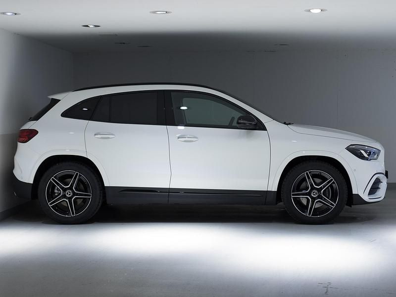 Gebraucht Mercedes GLA220 190 PS (139 kW) 2024 Weiss SUV