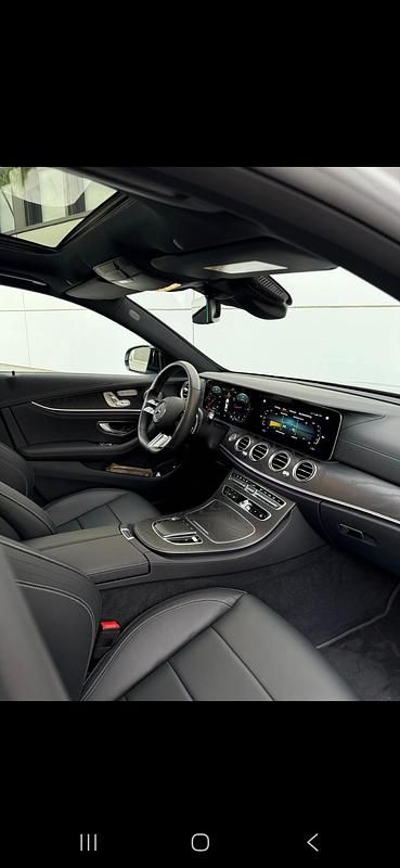 Gebraucht Mercedes E220 AMG line 194 PS (142 kW) 2021