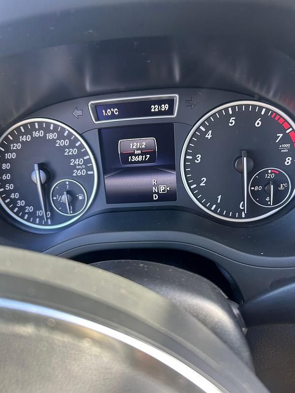 Gebraucht Mercedes B220 184 PS (135 kW) 2014 Van / Kleinbus