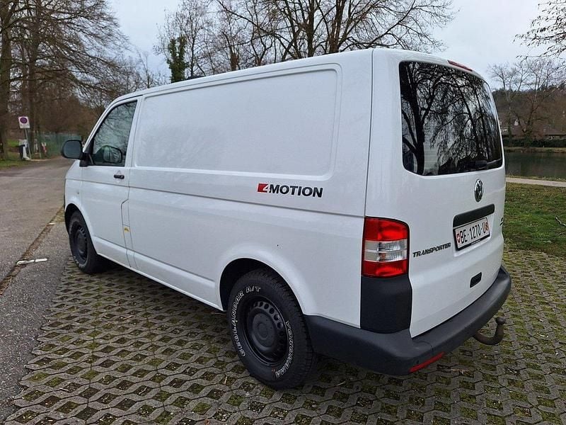 Gebraucht VW T5 140 PS (102 kW) 2015 Van
