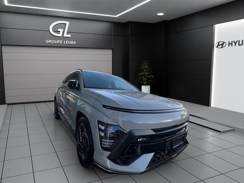 Grau Neu 2025 Hyundai Kona N Line SUV | CHF 36’599 (Etwas zu teuer) - Bild 1/4