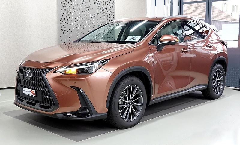 Neu 2025 Lexus NX450h+ E-FOUR SUV | CHF 55’900 (Guter Preis) - Bild 1/4