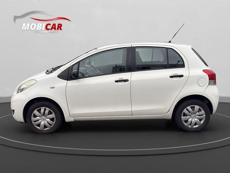 Gebraucht Toyota Yaris Terra 69 PS (50 kW) 2010 Kleinwagen