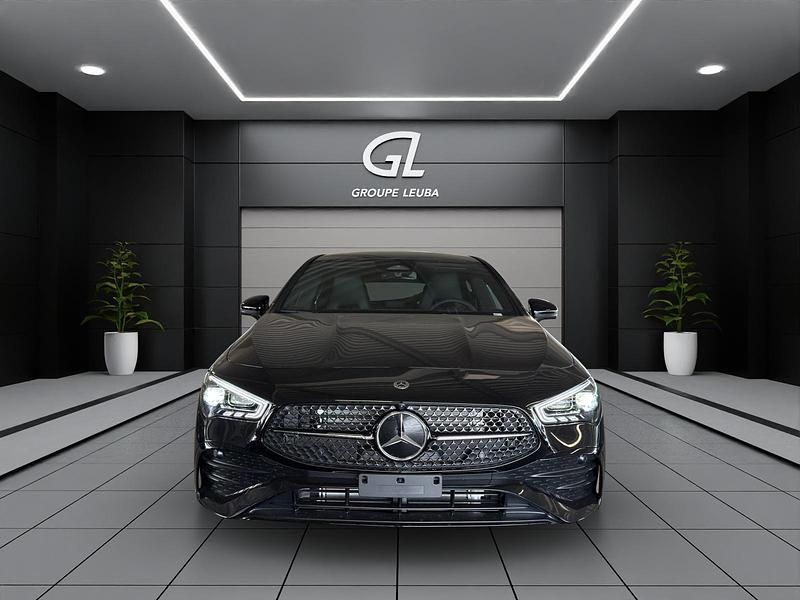 Neu Mercedes CLA250e Shooting Brake 224 PS (164 kW) 2025 Schwarz Kombi