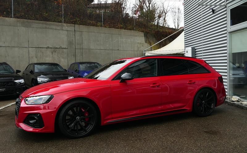 Gebraucht Audi RS4 Ambiente 450 PS (330 kW) 2021 Rot Kombi